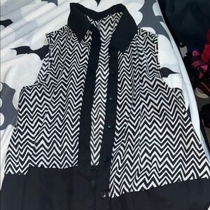 Black and White Chevron Women's Top